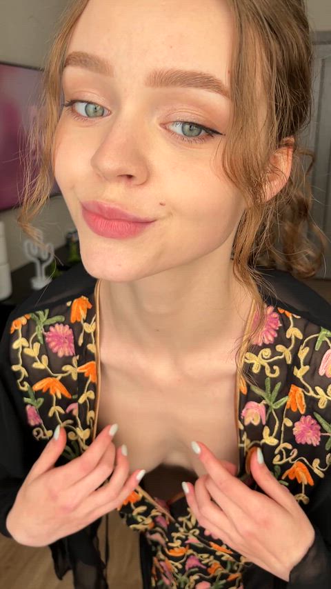 OnlyFans Teen Tits Porn GIF by neogramsciano