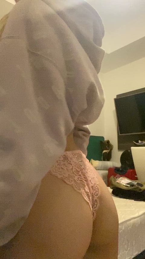 when the 2007 baby wears something small