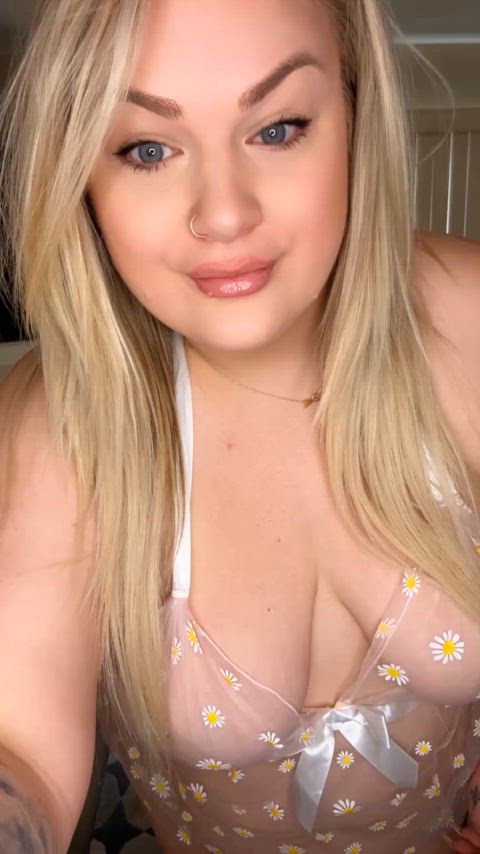 Lots for you to grope 🥵