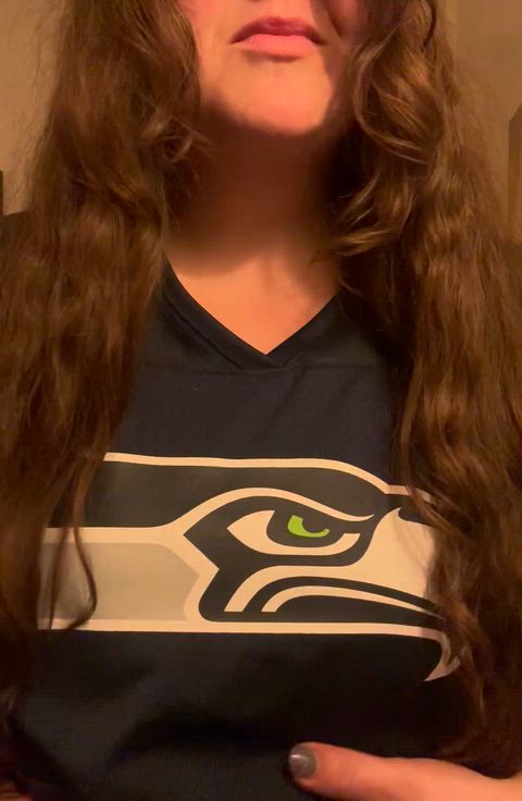 [F] Titties for Tuddies! 🦅💚💙