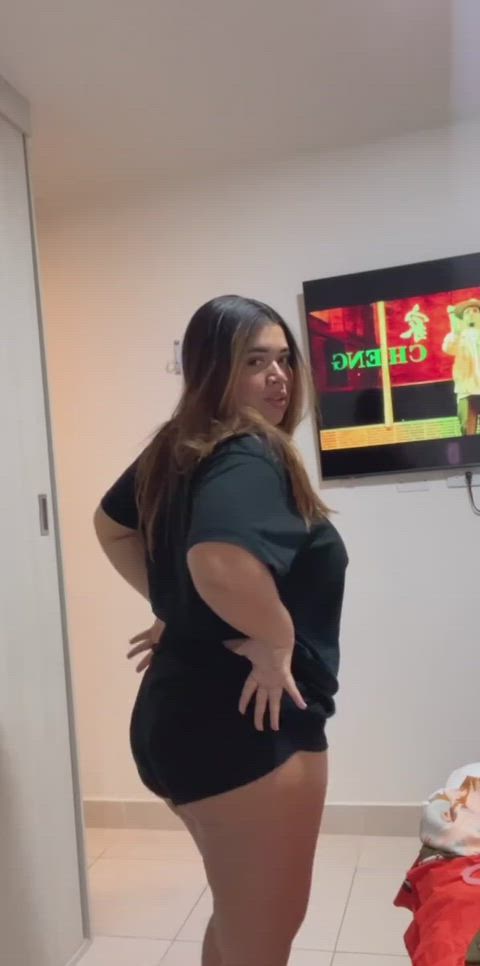 I need a new husband who will eat my ass