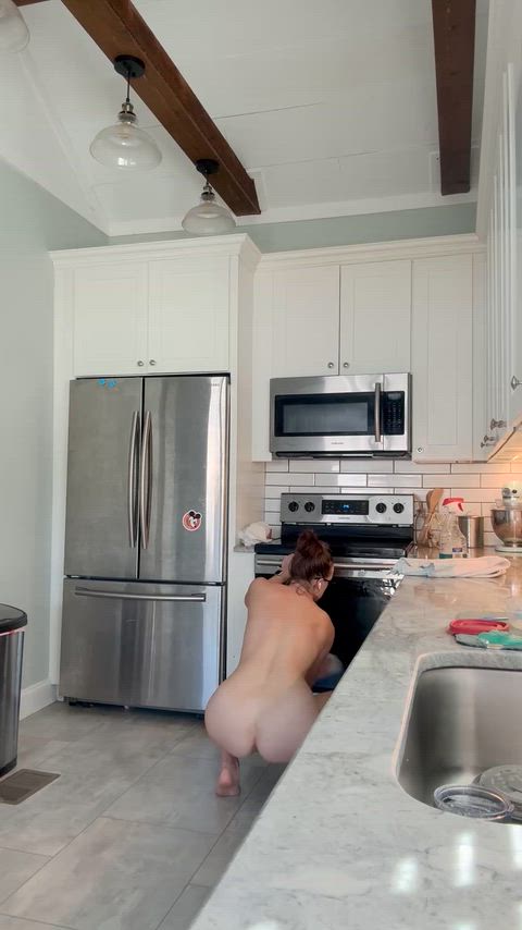 How wives are supposed to do their duties.