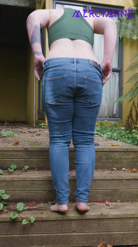 Weather report says a light drizzle