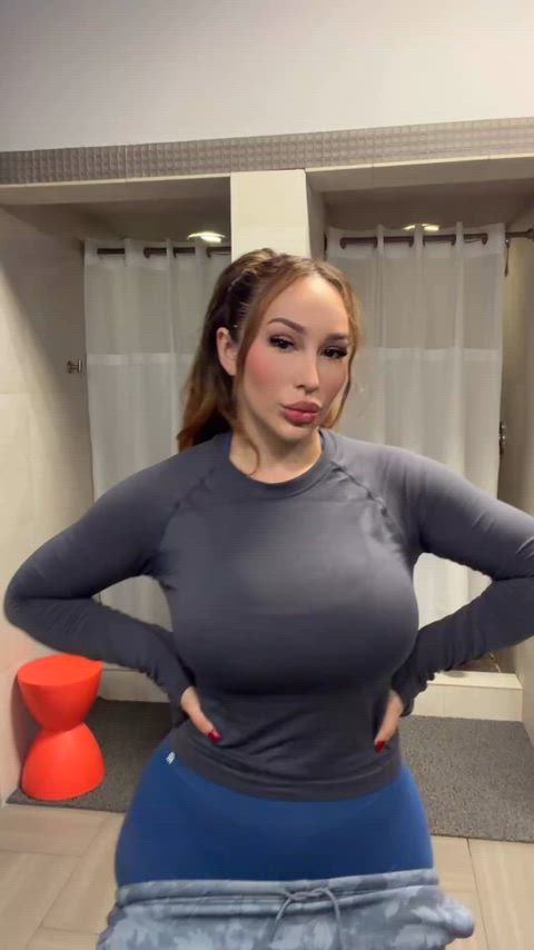 can fit my pants up lol