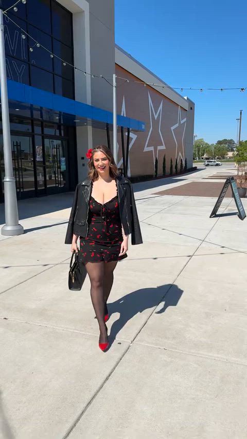 Kelly @kellymonoexoxo