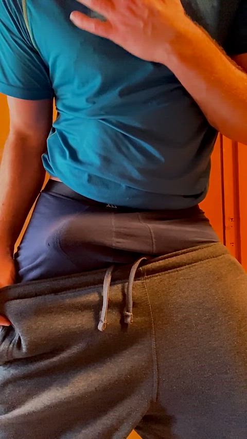 (30) Curious Sunday Funday Bulge