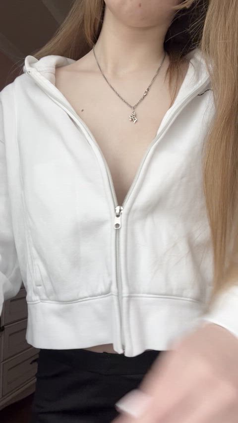 OnlyFans Teen Tits Porn GIF by sss_sienna