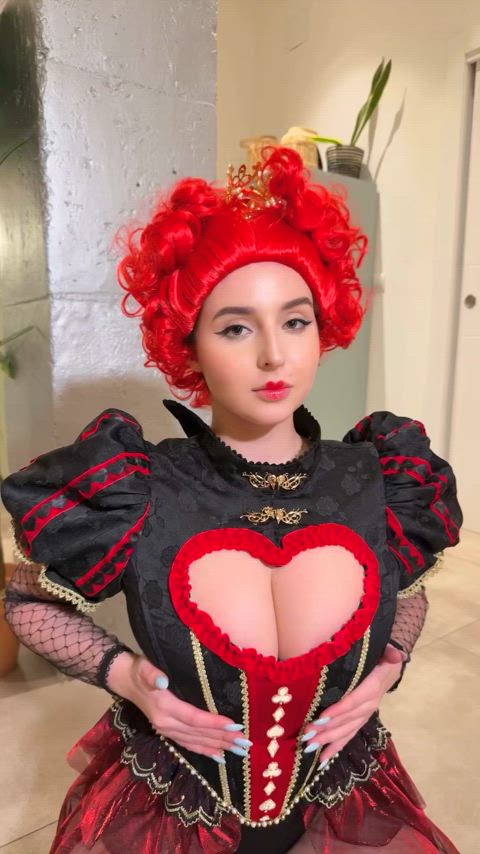 The Red Queen by AetherSssoul