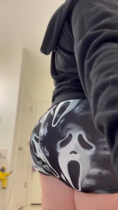 A rare titty drop, I haven’t posted one of these in forever