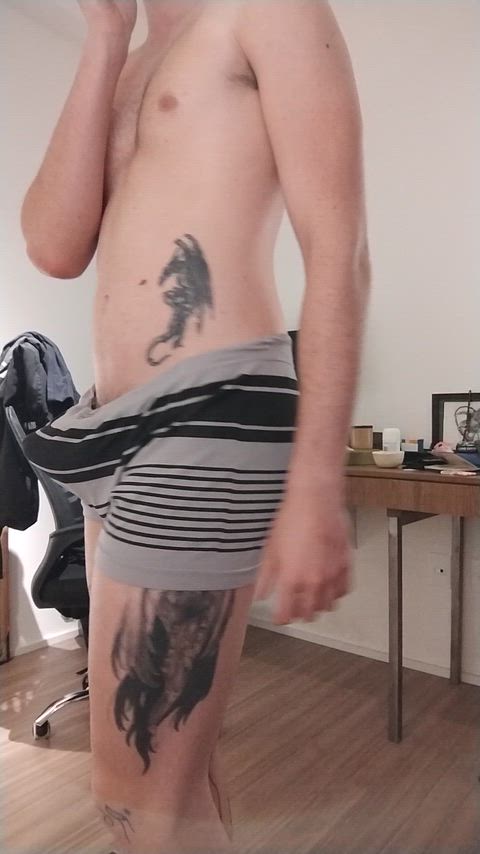 Cock flashing to someone that wants it is one of my kinks