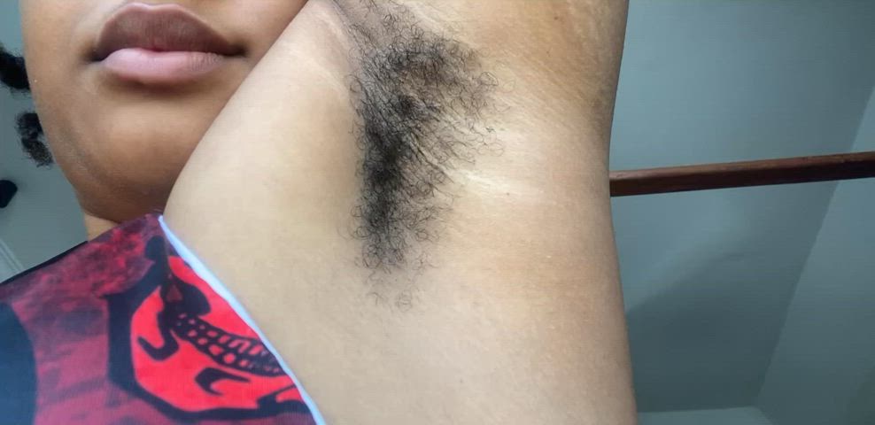 Mermaid Jill Jasmine ready for some wetness! [fet]ish friendly [selling] [Customs] [cam] [sext]ing sessions [GFE] Menu in comments and pinned to my profile🧜🏽‍♀️🐬