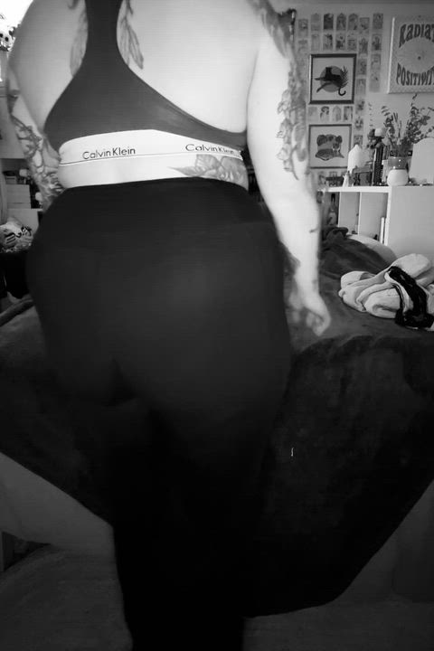 I just wanna be fucked after a long day at work 🥺