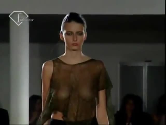 Stunner on runway