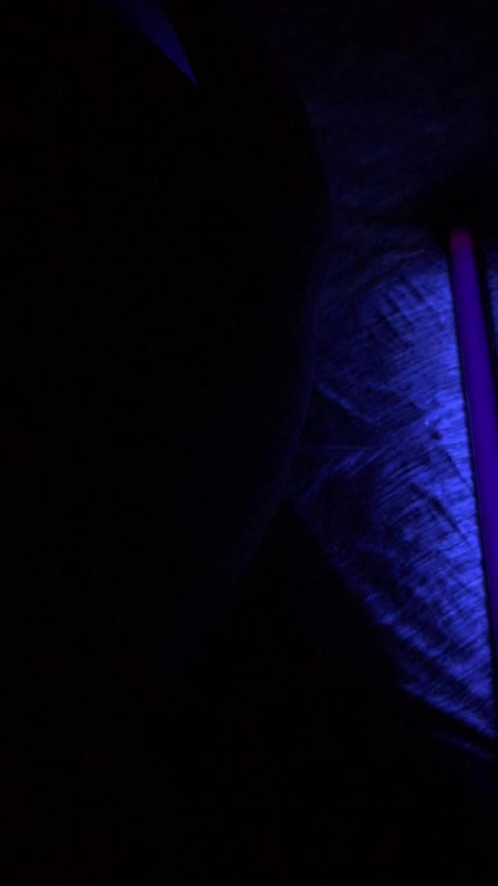 Smoke Session/Blacklight Party Had To Bring Out The Blacklight Paint!! ✋🍑😜❤️